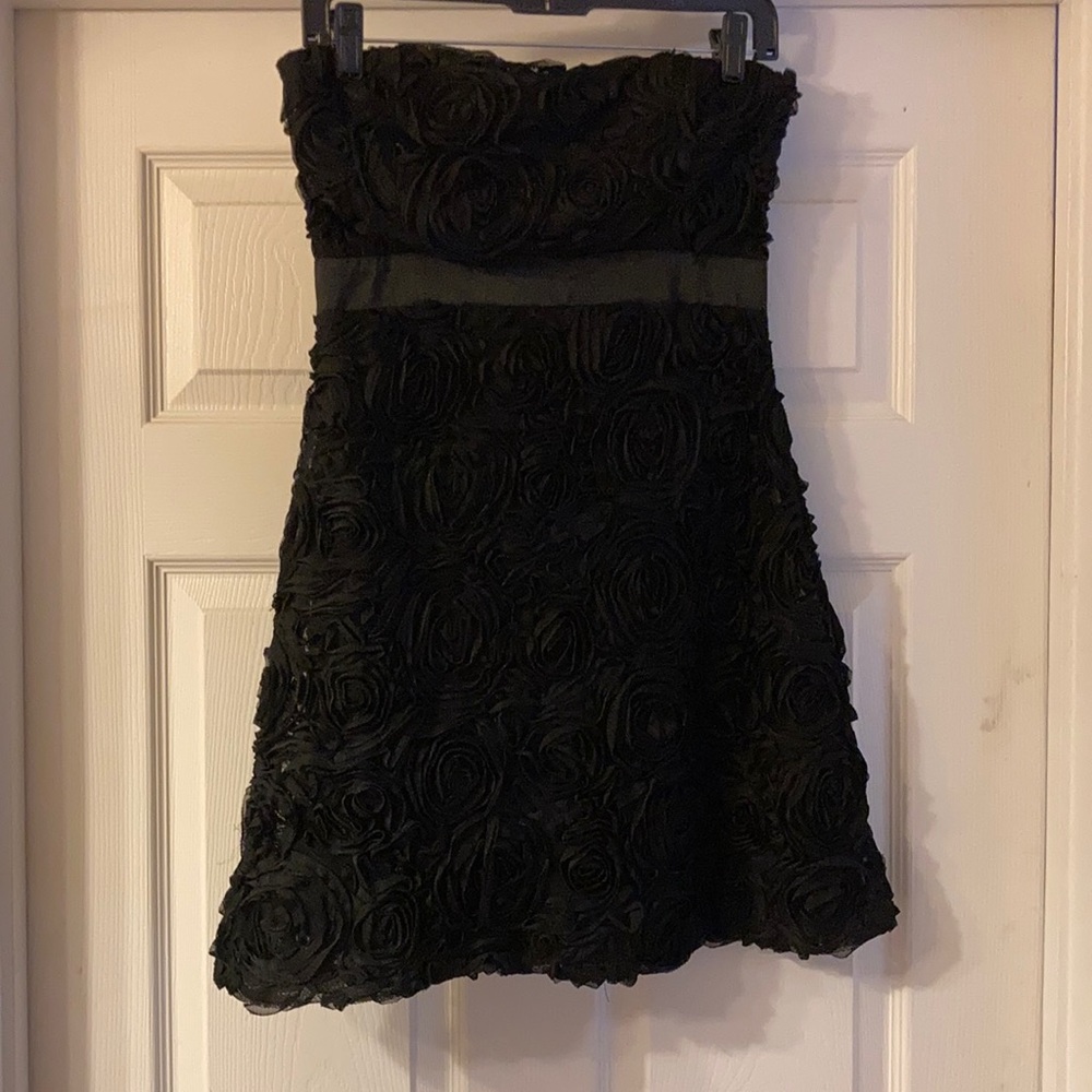 Rue 21 black ribbon flower dress - Size M